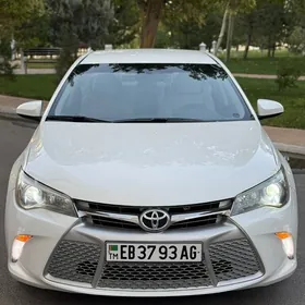 Toyota Camry 2015