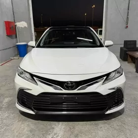 Toyota Camry 2023