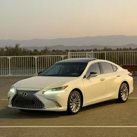 Lexus ES 350 2020