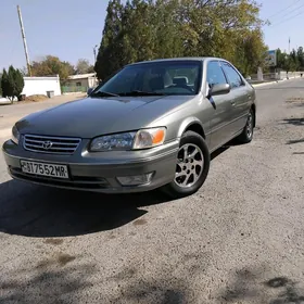 Toyota Camry 2001