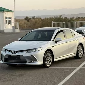 Toyota Camry 2023