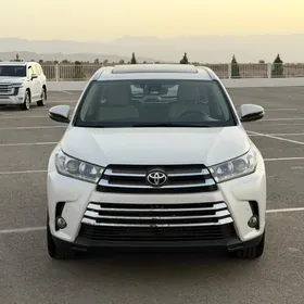 Toyota Highlander 2019