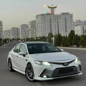 Toyota Camry 2018