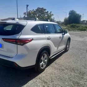 Toyota Highlander 2020