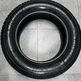 235 65 18 Michelin 1 stuk