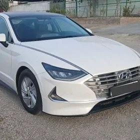 Hyundai Sonata Hybrid 2022