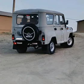 UAZ 469 2002
