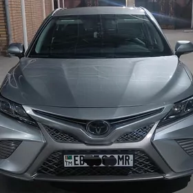 Toyota Camry 2020