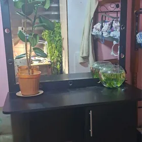 Стол для парикмахера