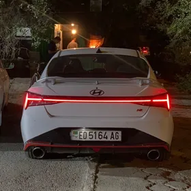 Hyundai Elantra 2022