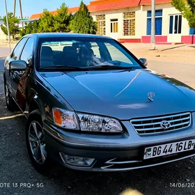 Toyota Camry 2000