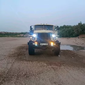 Ural 5557 1990