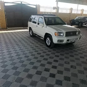 Nissan Pathfinder 2001