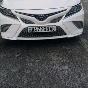 Toyota Camry 2020