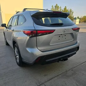 Toyota Highlander 2021