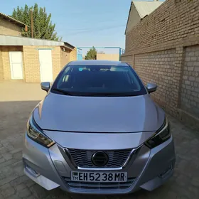 Nissan Versa 2021
