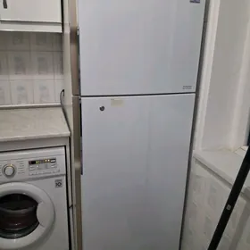 Gyssagly! Hitachi Haladilnik!