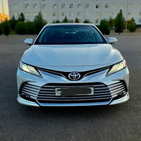 Toyota Camry 2024
