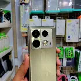 Infinix Note 40 Pro  12.256gb