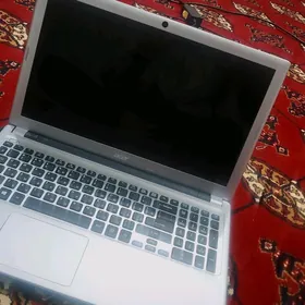 Acer i5 13th 16/512GB