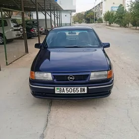 Opel Vectra 1990