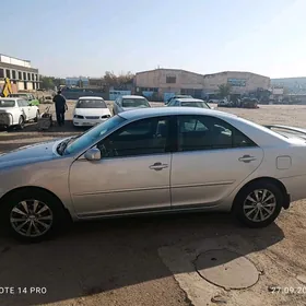 Toyota Camry 2003