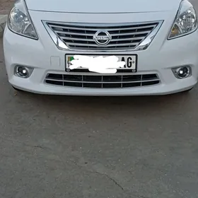 Nissan Versa 2013