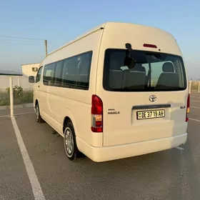 Toyota Hiace 2017