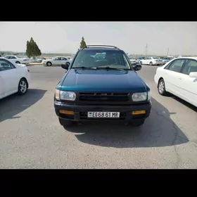 Nissan Pathfinder 1998