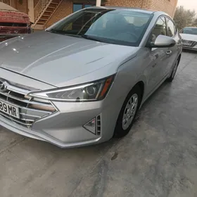 Hyundai Elantra 2019