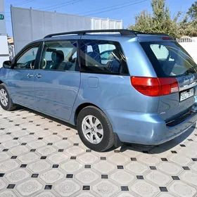 Toyota Sienna 2005