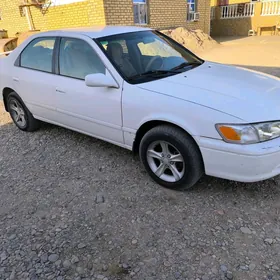 Toyota Camry 2001