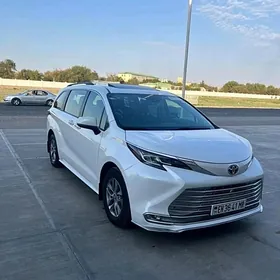 Toyota Sienna 2021