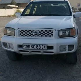 Nissan Pathfinder 2000