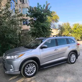 Toyota Highlander 2019