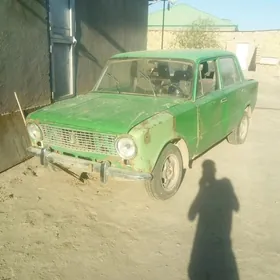 lada 2104 bolek satylya