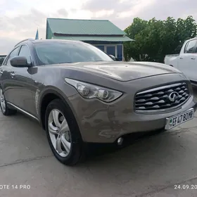 Infiniti FX35 2010
