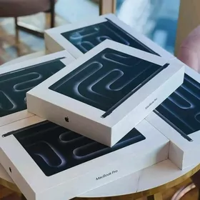 MacBook Pro 16 M4 Max 36GB/1TB