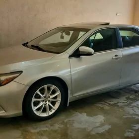 Toyota Camry 2017