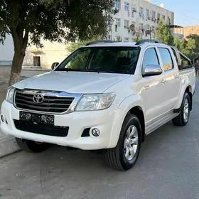 Toyota Hilux 2015