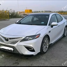 Toyota Camry 2020