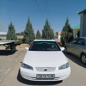 Toyota Camry 1999