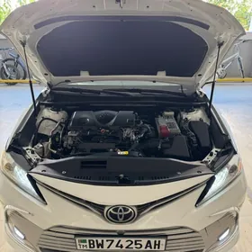 Toyota Camry 2020