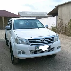 Toyota Hilux 2012