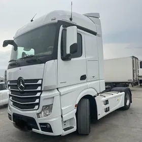 Mercedes-Benz ACTROS 3331 2014