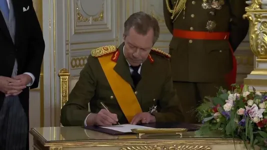 В Люксембурге сменился монарх: великий герцог Анри передал престол сыну