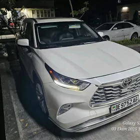 Toyota Highlander 2020