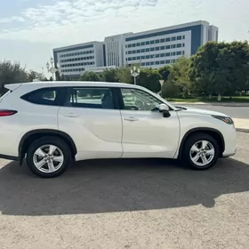 Toyota Highlander 2020