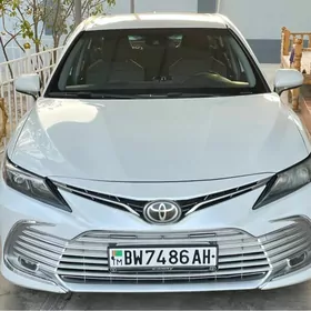 Toyota Camry 2020