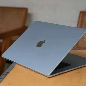 Apple MacBookAir15/M4/24GB/512